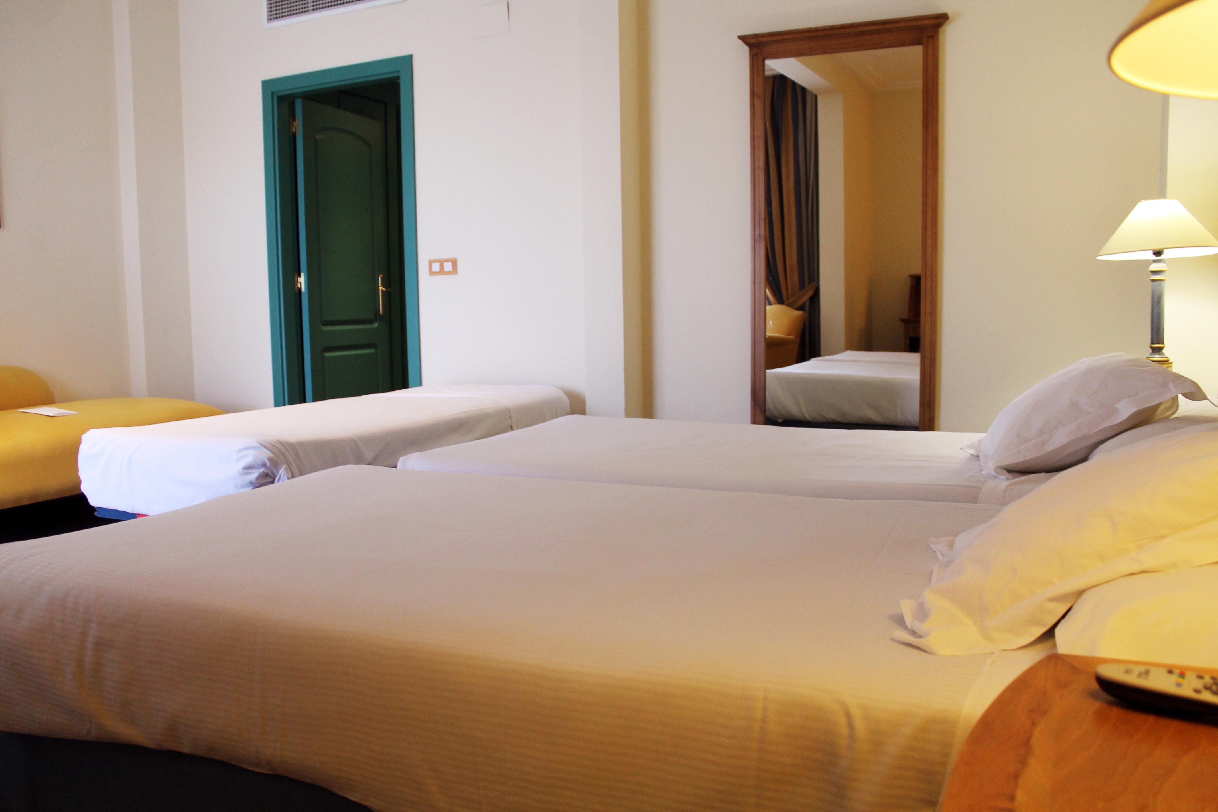 Hotel Alicante Golf Екстериор снимка