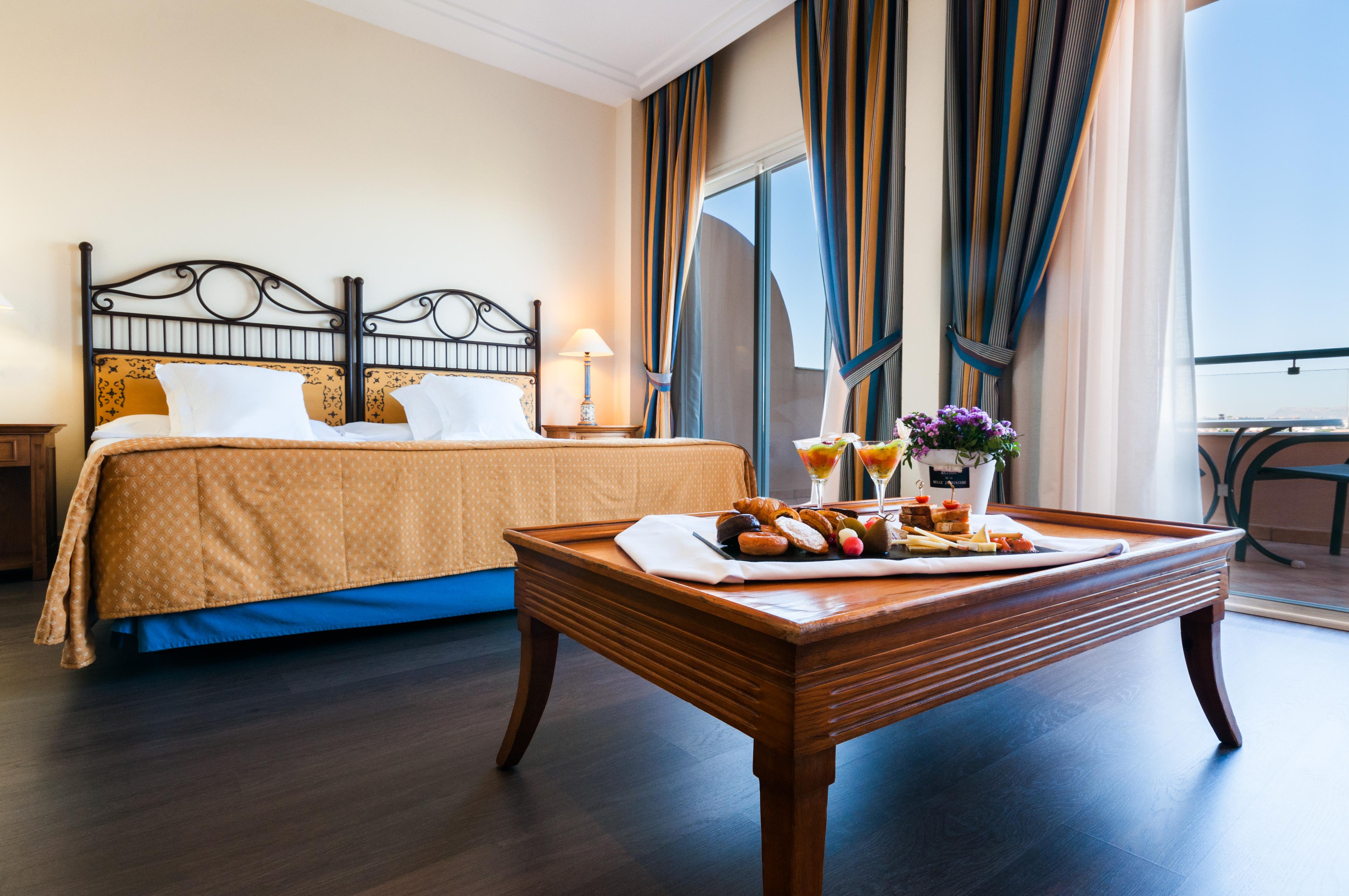 Hotel Alicante Golf Екстериор снимка