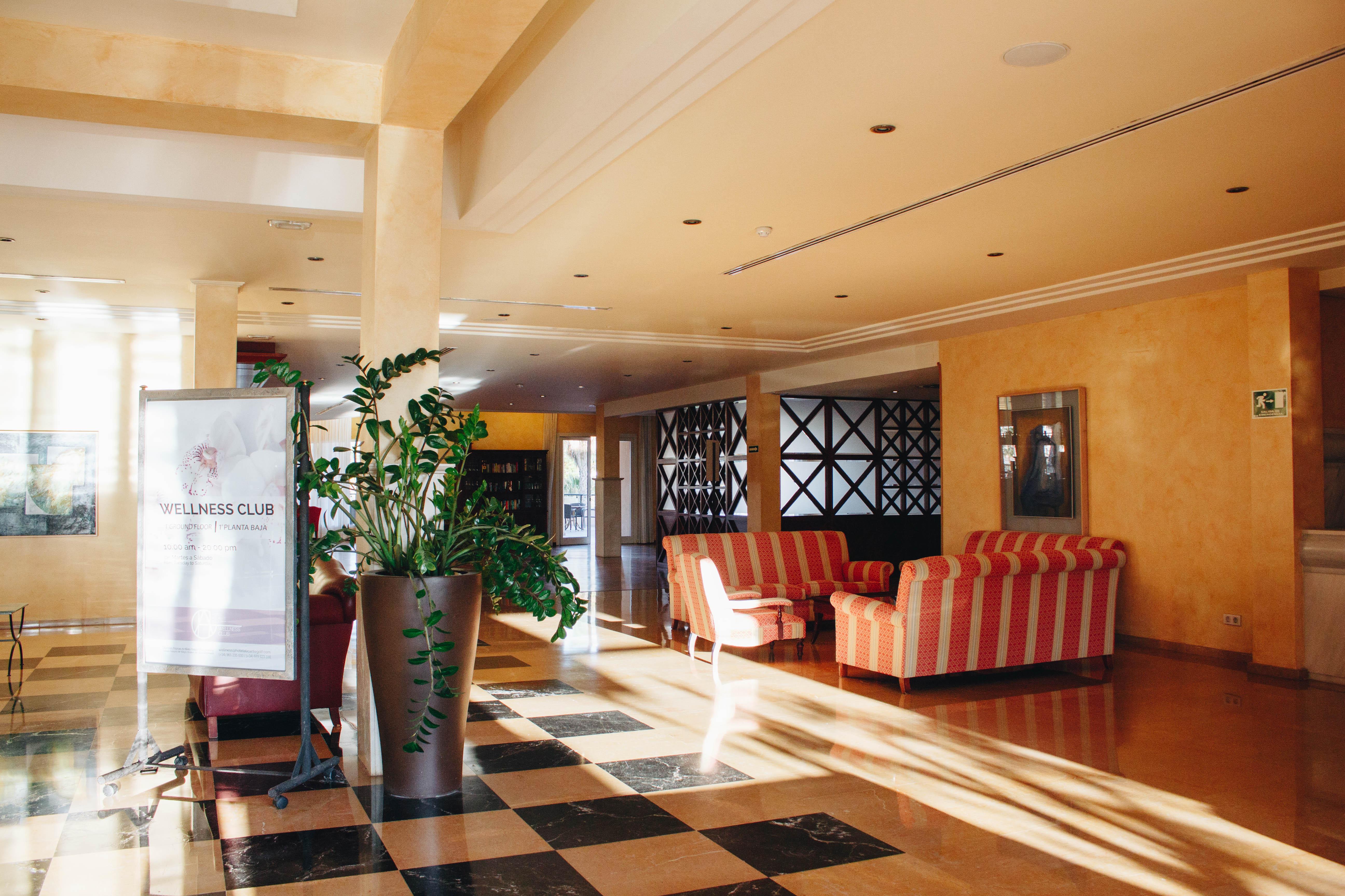 Hotel Alicante Golf Екстериор снимка