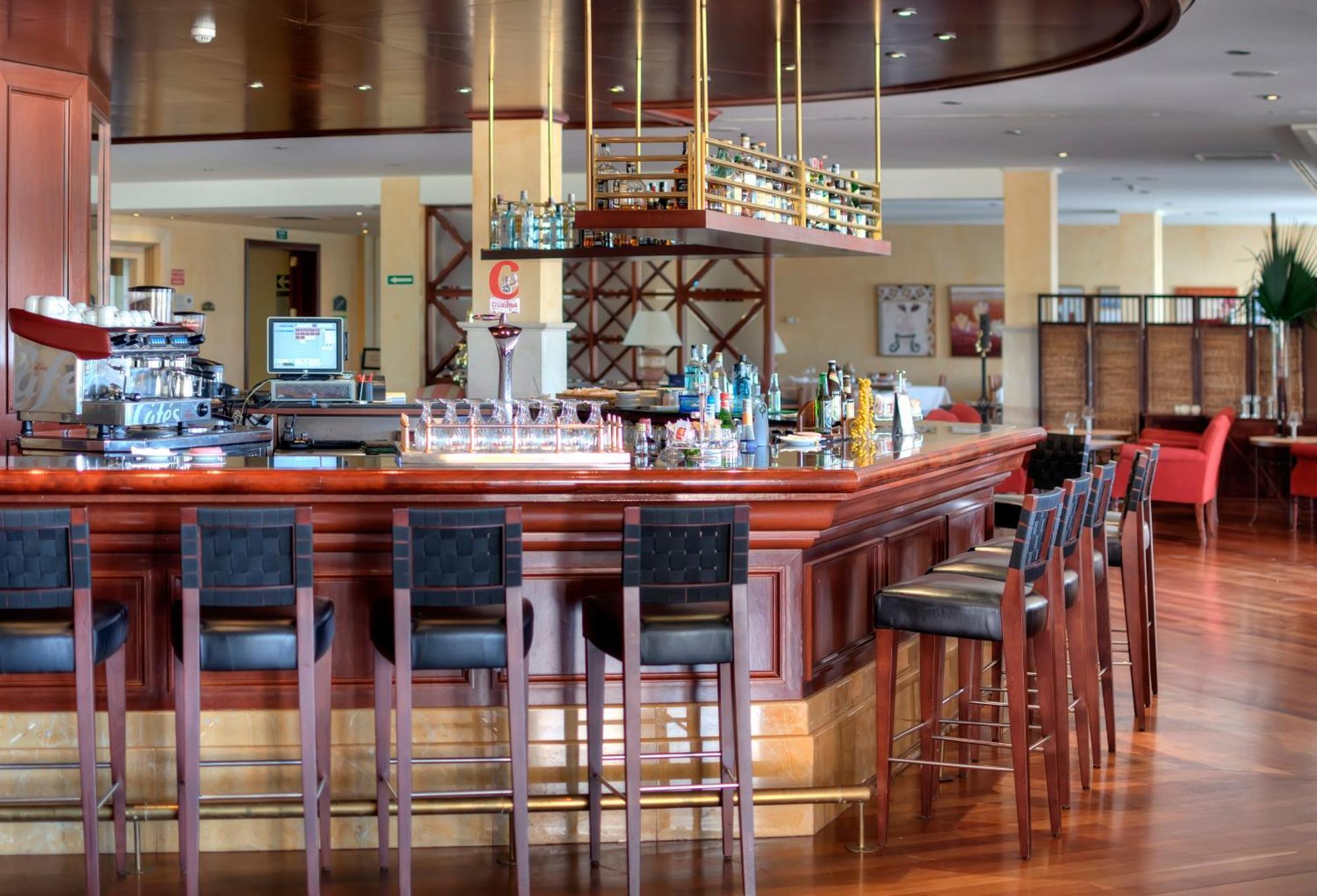 Hotel Alicante Golf Екстериор снимка