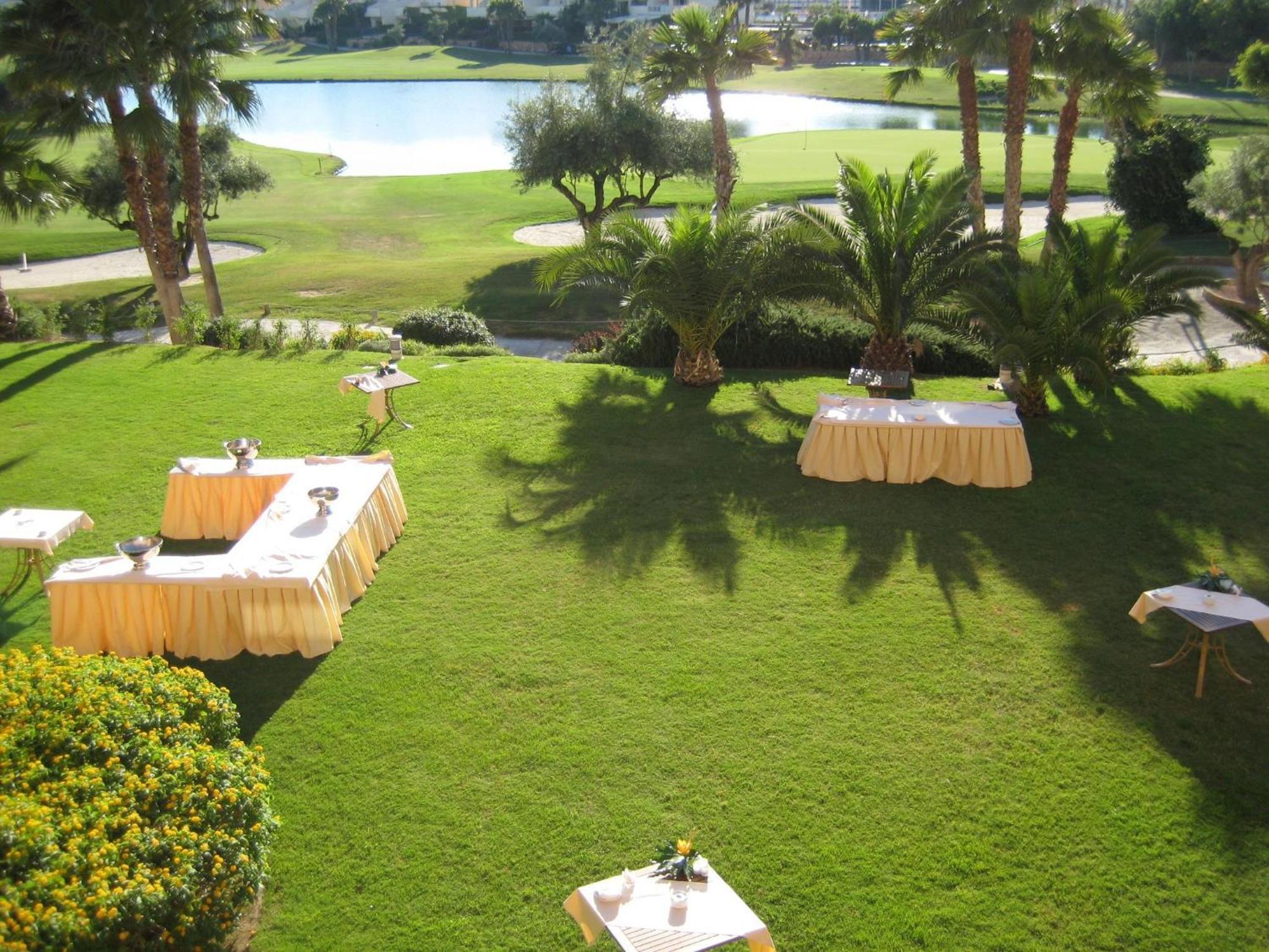 Hotel Alicante Golf Екстериор снимка