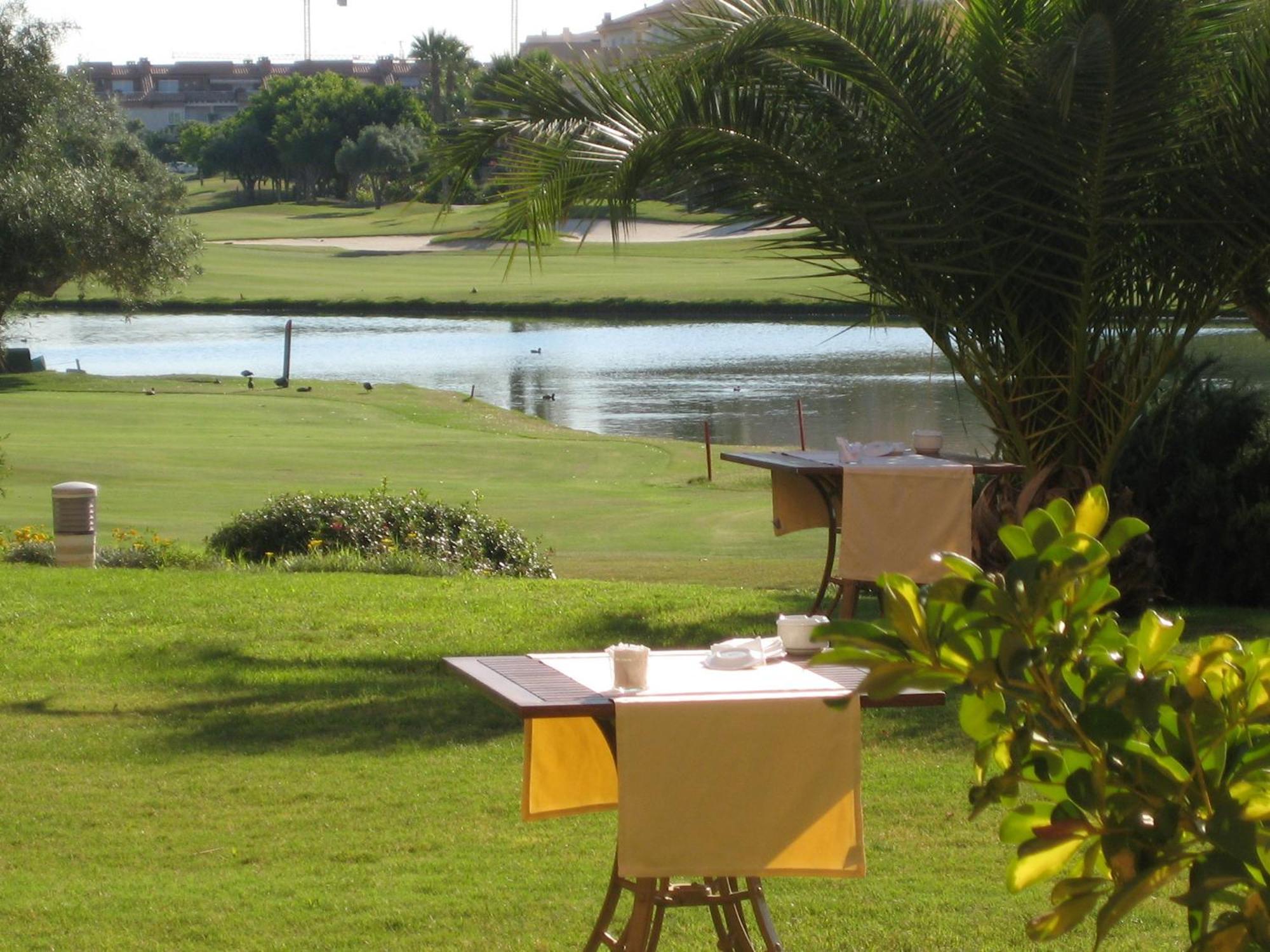 Hotel Alicante Golf Екстериор снимка