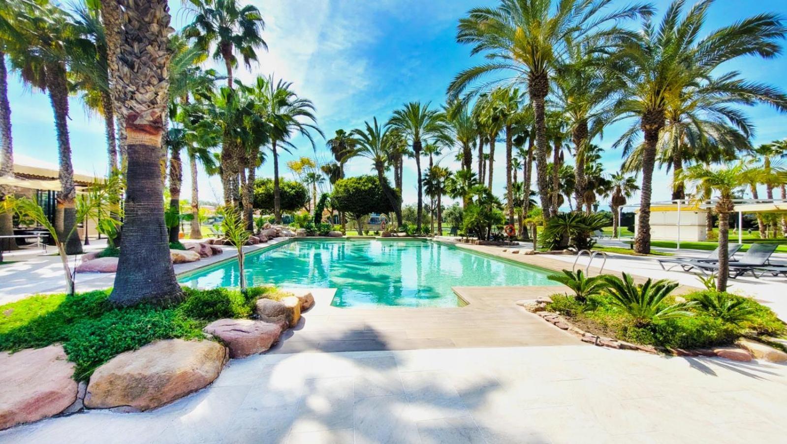 Hotel Alicante Golf Екстериор снимка