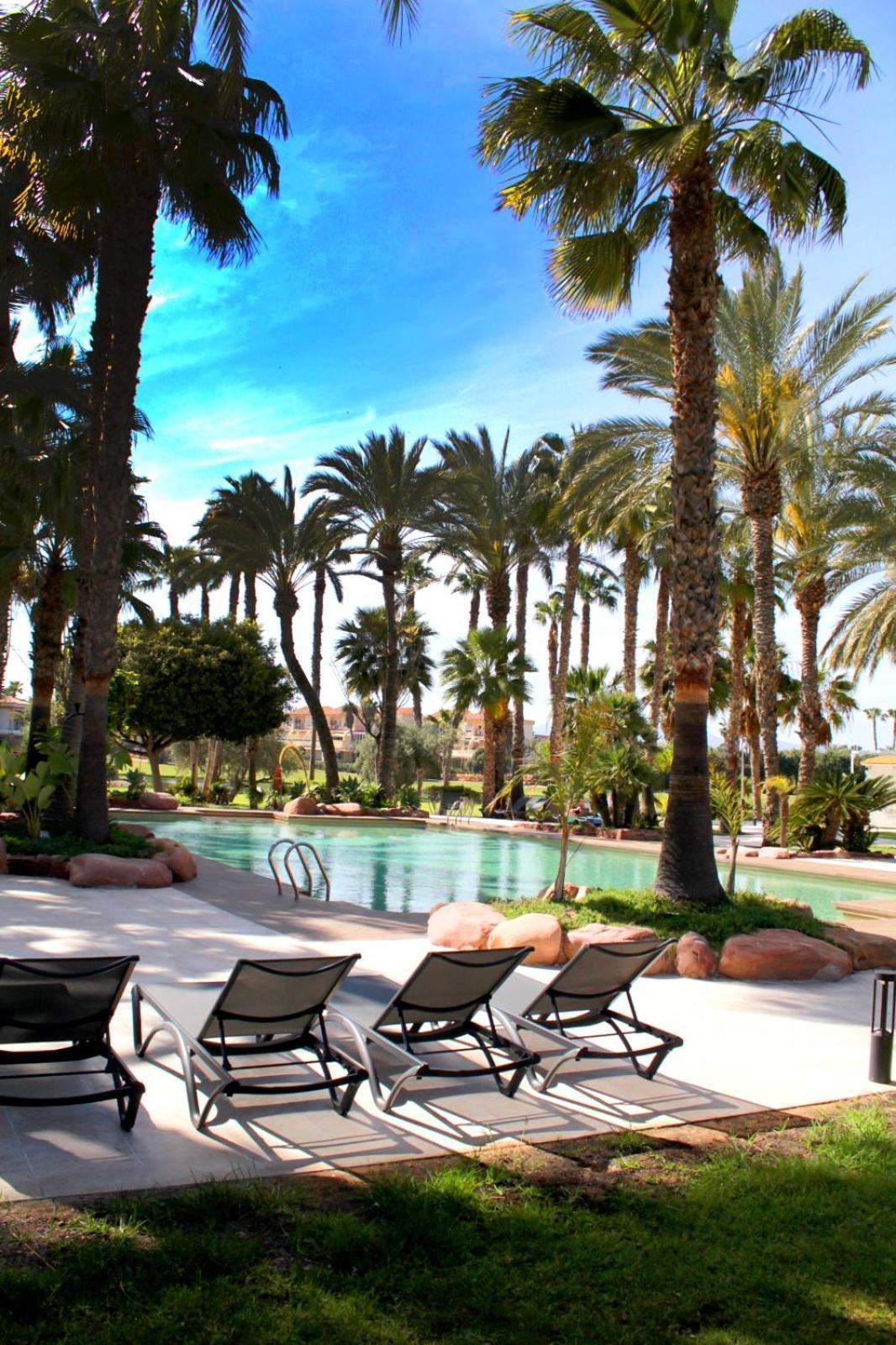 Hotel Alicante Golf Екстериор снимка