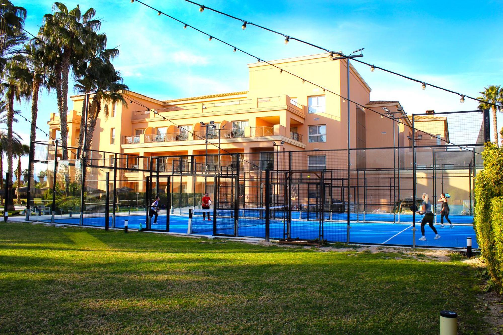Hotel Alicante Golf Екстериор снимка